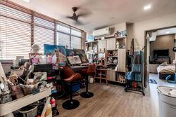Corporation Road (D22), Terrace #566226171